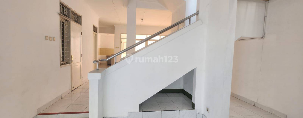 3 Bedroom House in Permata Buana, Jakarta Barat