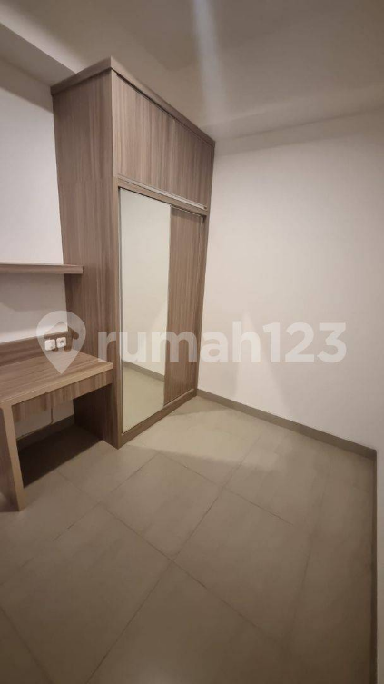 Semi-furnished Apartment Near MRT Fatmawati with City View