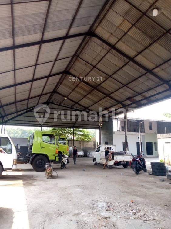 Large 1800m² Warehouse in Pulo Gebang