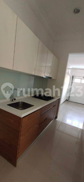 Modern House with Clubhouse in BSD Sinarmas Land