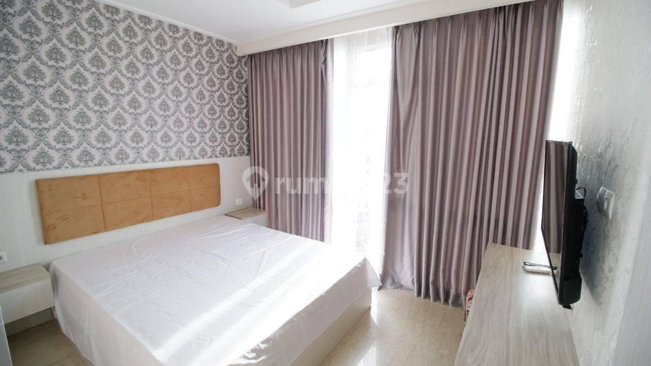 Modern 2BR Furnished Apartment in Menteng Park