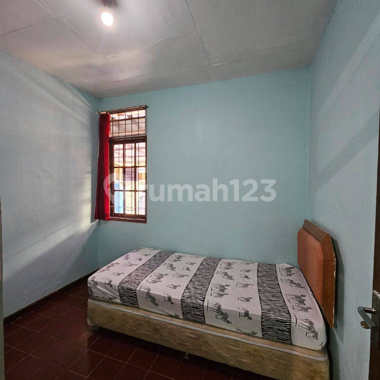 Renovated Two-Bedroom House with Spiral Staircase