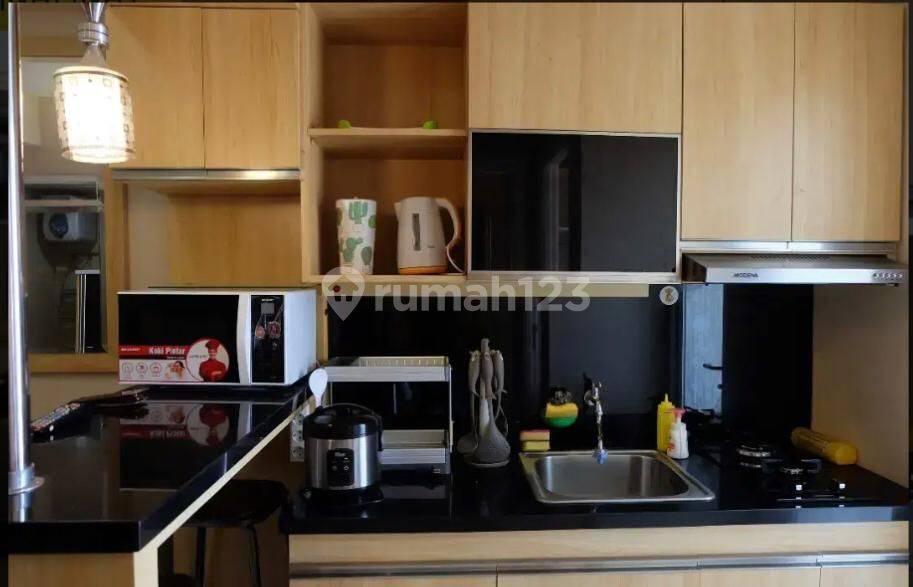 Furnished Studio Apartment with Modern Kitchen