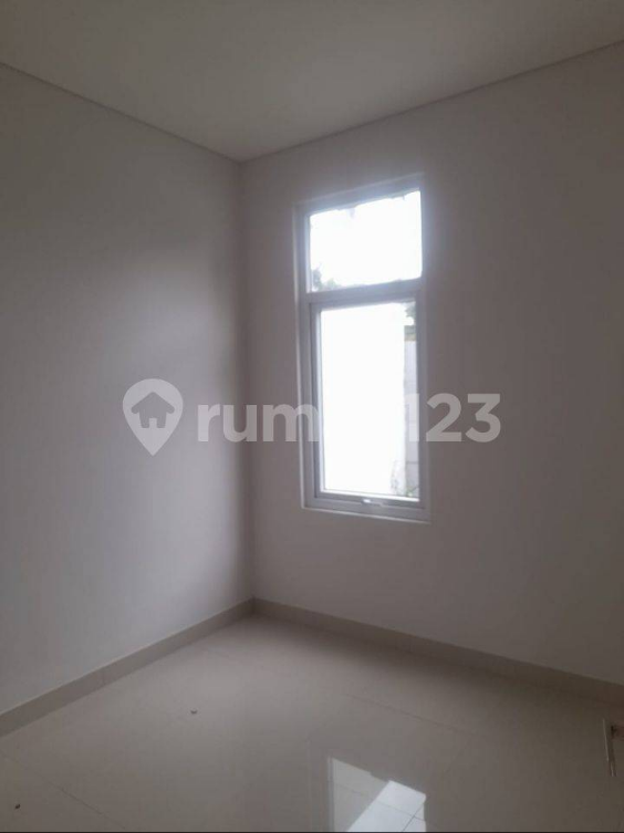 New Secure House Near Simpang Lima
