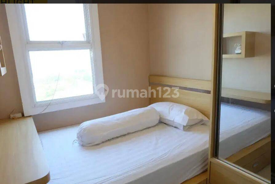 Furnished Studio Apartment with Modern Kitchen