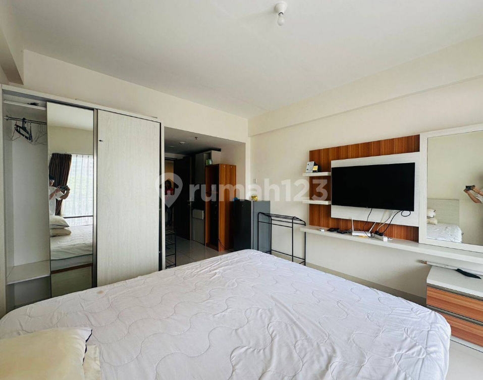 Furnished Studio Apartment with City View Balcony