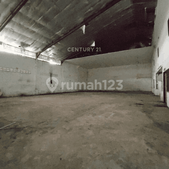 Large Two-Story Warehouse with Office Space