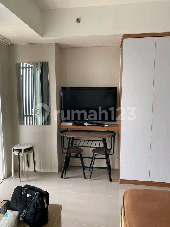 Modern Studio Apartment Near Bintaro Mall