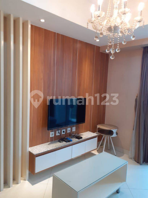 Modern 2-Bedroom Furnished Apartment with City View