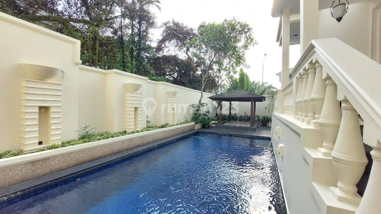 Luxurious Villa with Pool and Basement