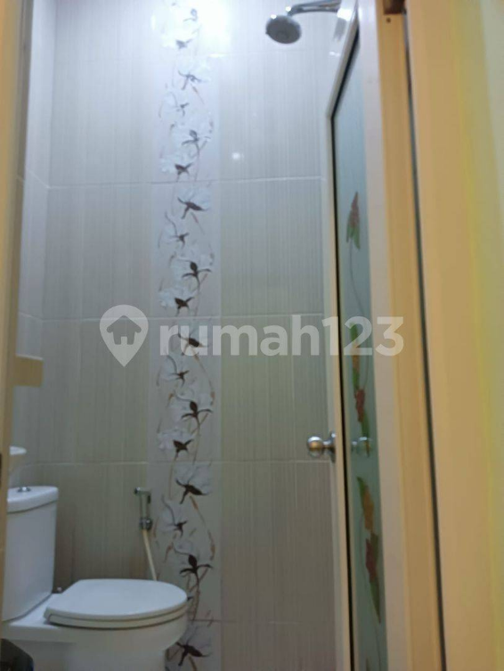 Modern House Near Schools and Shopping Centers
