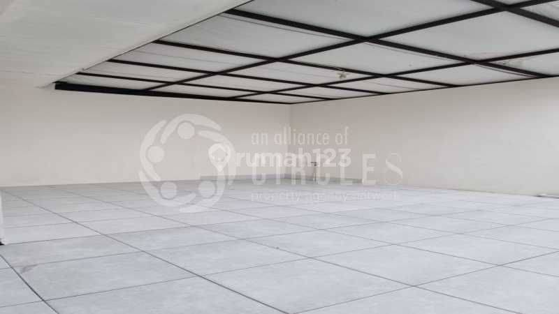 Spacious 3BR House in TKI V Sommerville