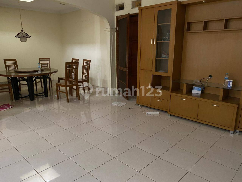 Spacious 3-Bedroom House with Private Gym