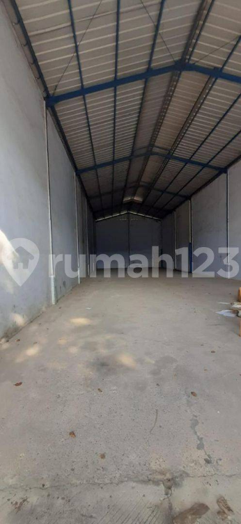 Spacious Industrial Warehouse with 24/7 Security