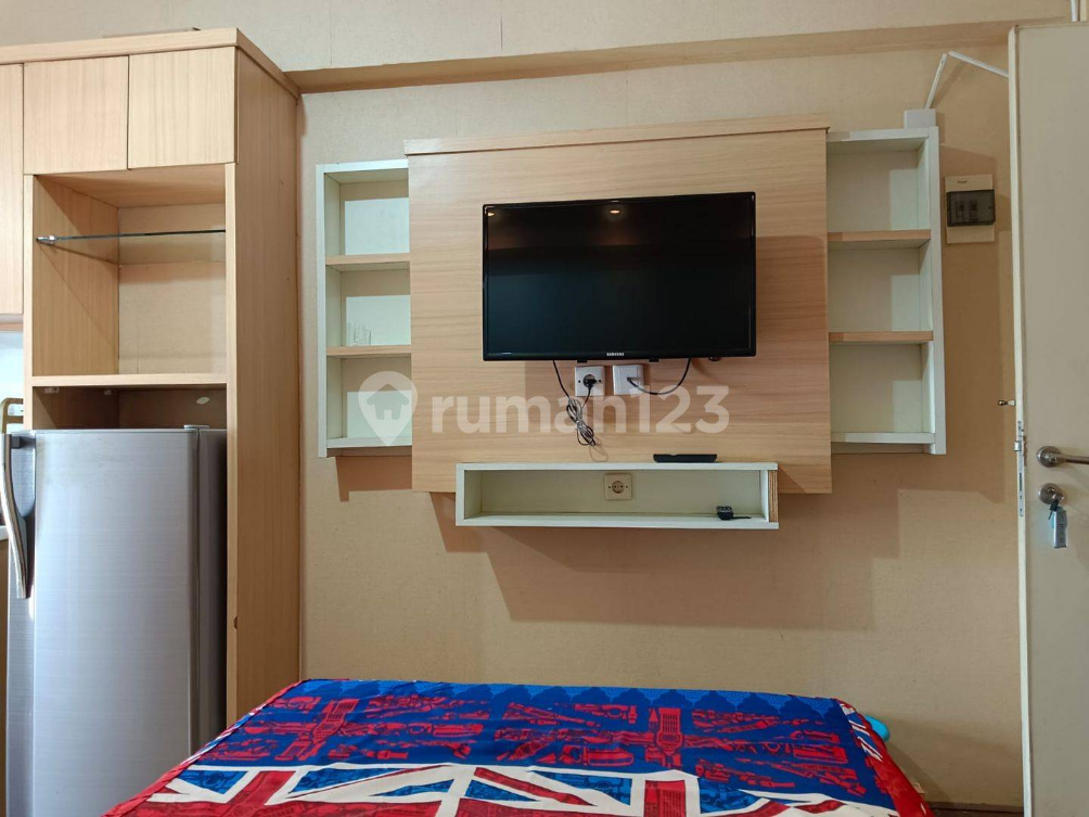 Furnished Studio Apartment in Green Bay Pluit