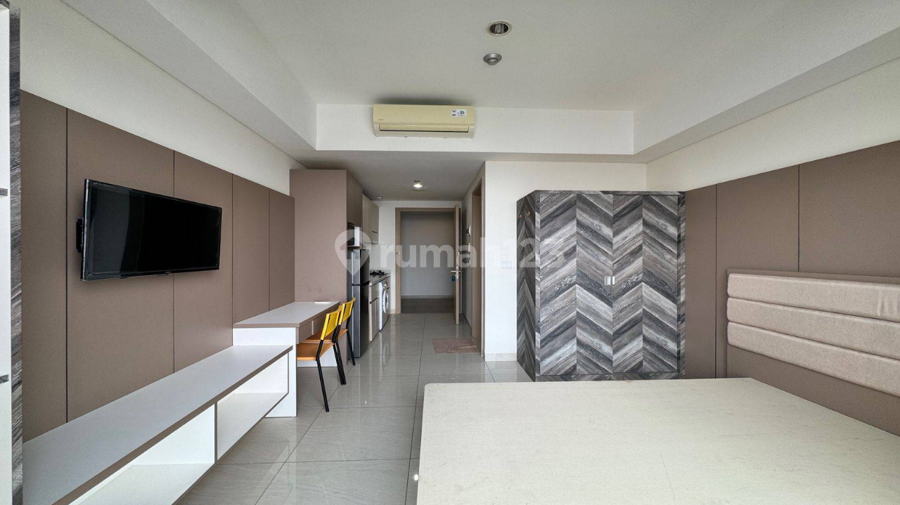 Furnished Studio Apartment with City View