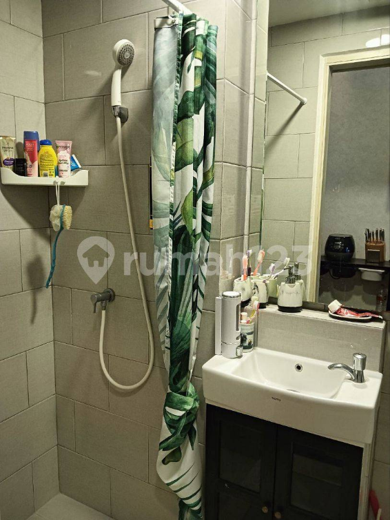 Furnished Studio Apartment with Suramadu View