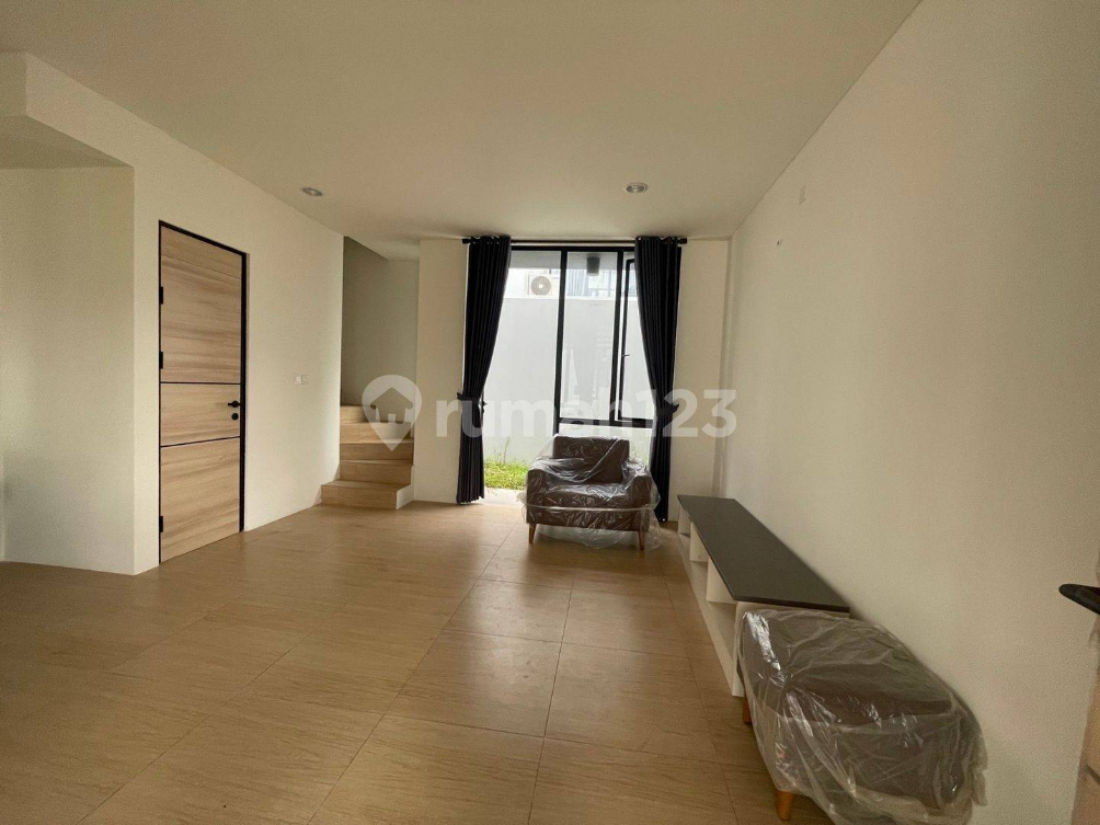 Modern 2-Bedroom House Near Lippo Karawaci