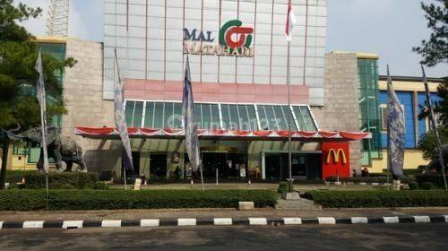Corner Commercial Building Near Matahari Mall