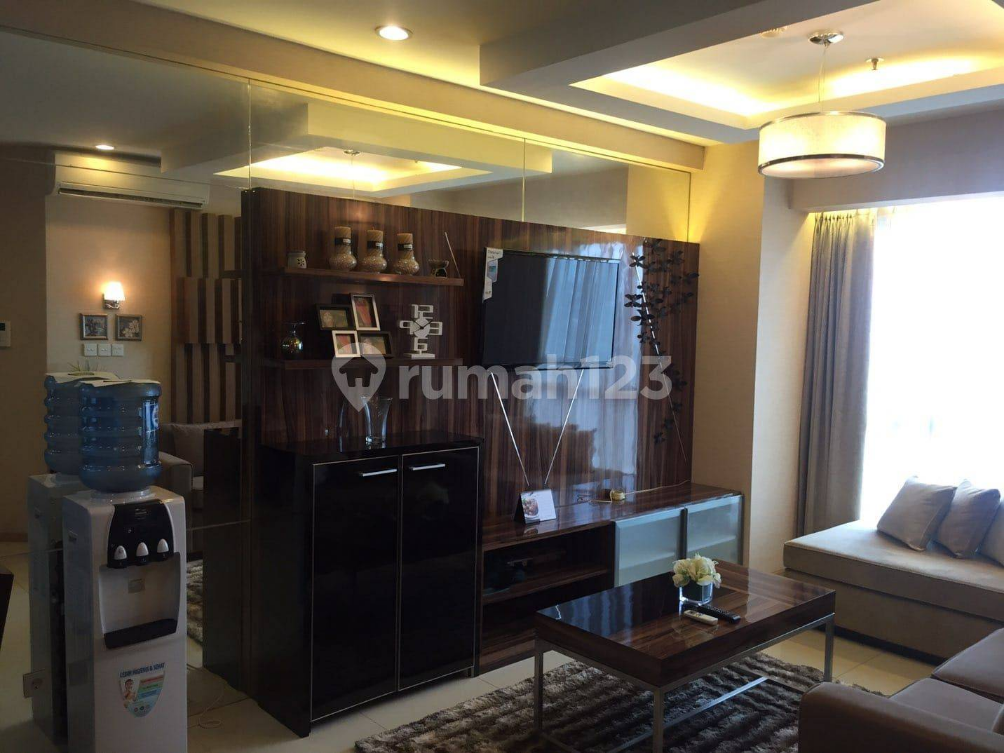 Modern Furnished 1-Bed Apartment with City View