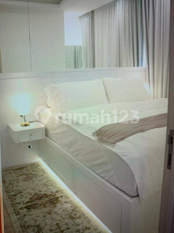 Luxurious Marble-Floored Apartment Near Schools and Malls