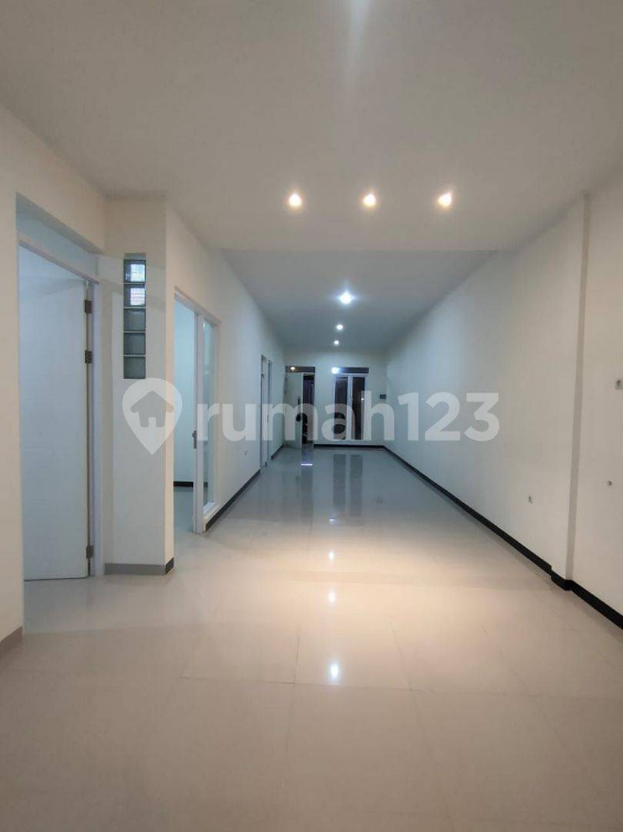 Renovated 3-Bedroom House with Modern Kitchen