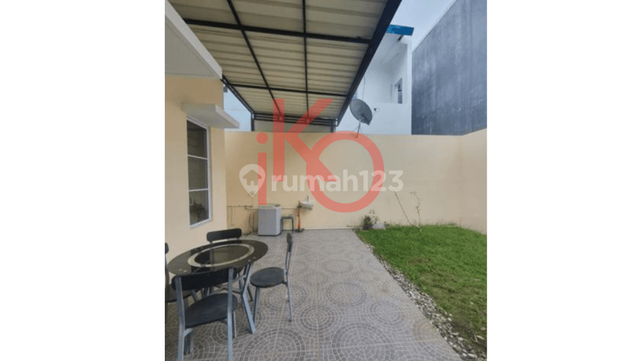 Modern Townhouse Near Ferry Terminal and Airport