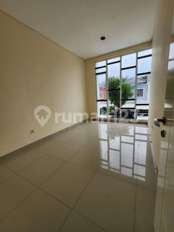 Modern 4+1 Bedroom House for Rent