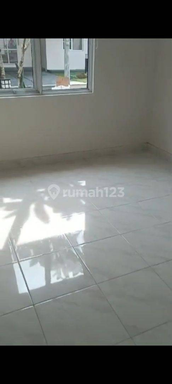 Modern 3-Bedroom House in Karawaci with Carport