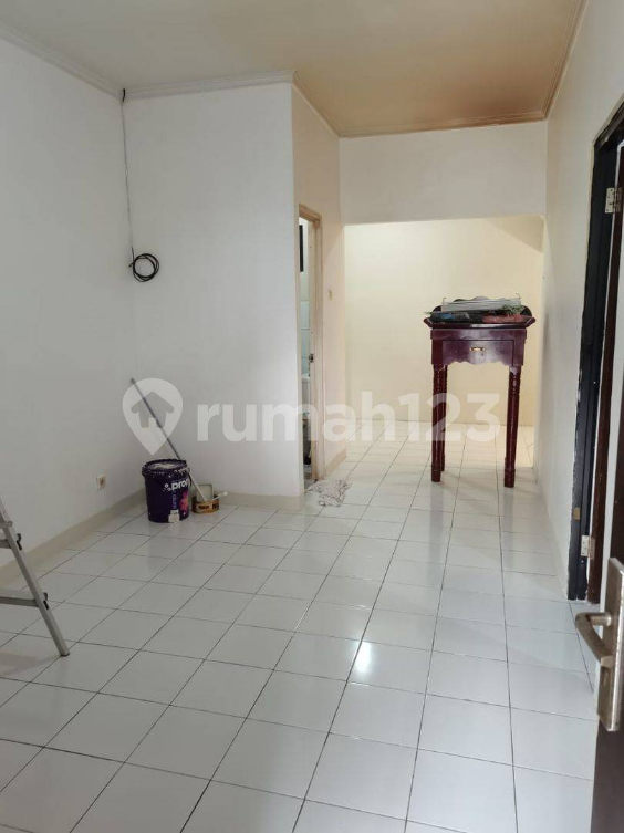 Renovated 1 Bedroom House with Garage