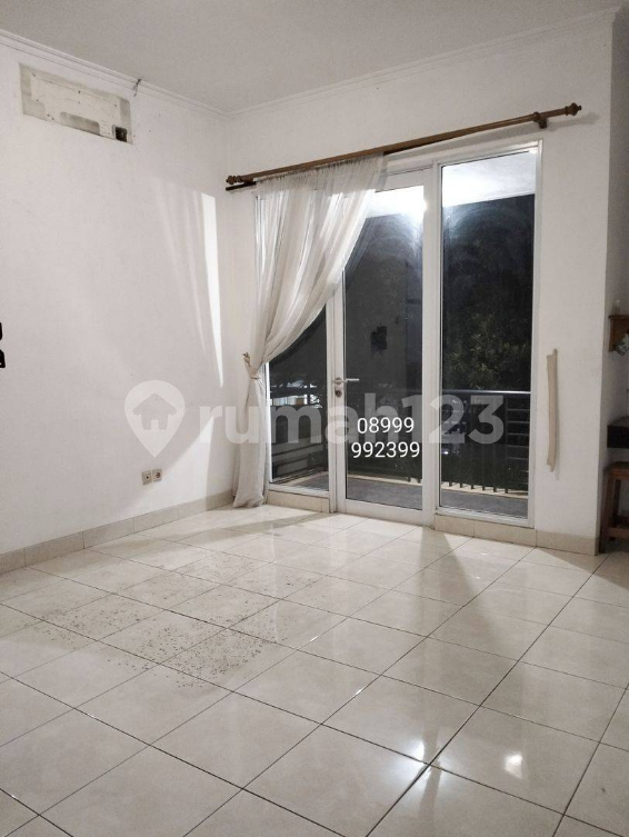 Spacious 4BR House with Sports Club Access