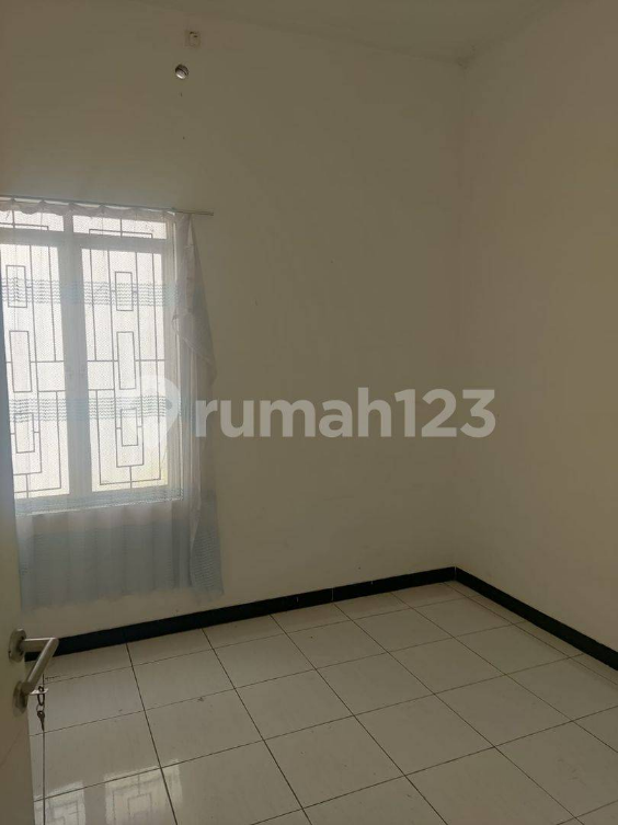 2-Bedroom House with Carport in Taman Holis