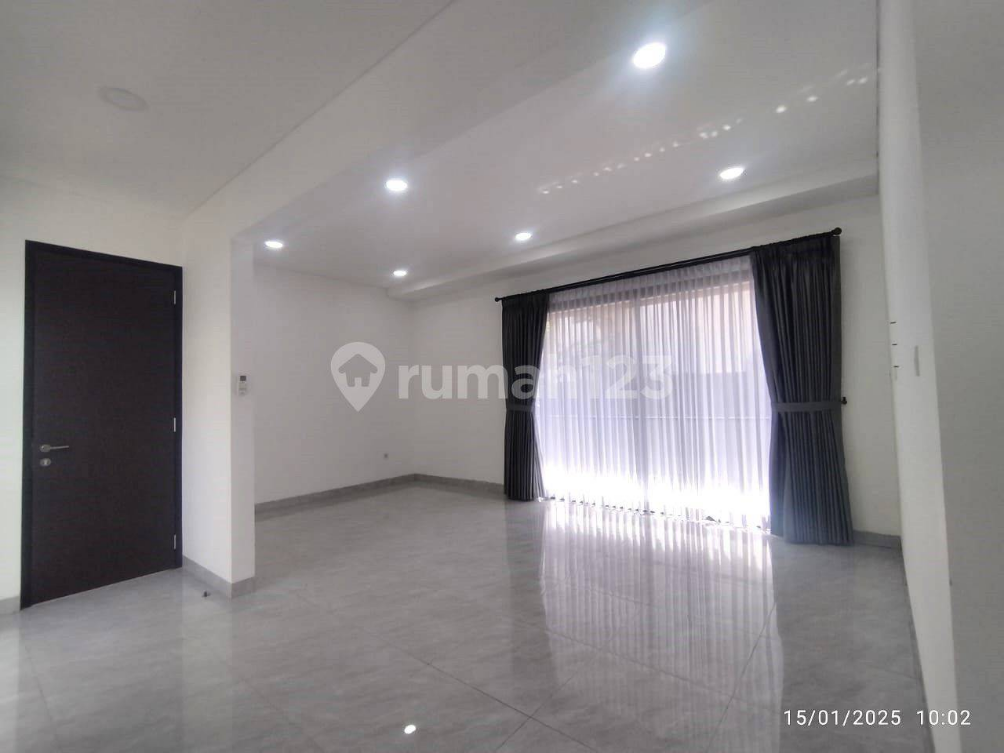 Exclusive 3-5 Bedroom House with Pool in Jakarta