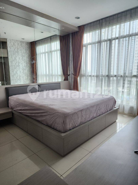 Furnished 2-Bed Apartment Near Central Park Mall