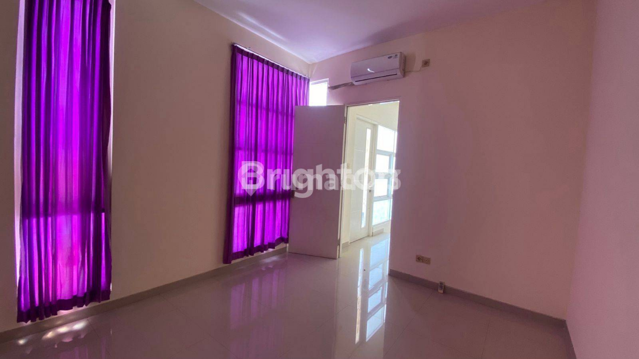 Spacious Two-Story House Near Galaxy Mall