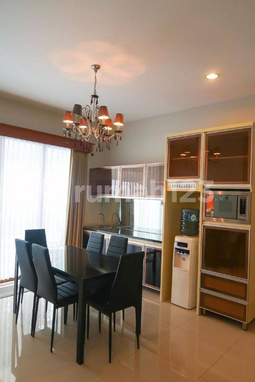 Luxurious 4-Bedroom Townhouse with Pool in Cilandak