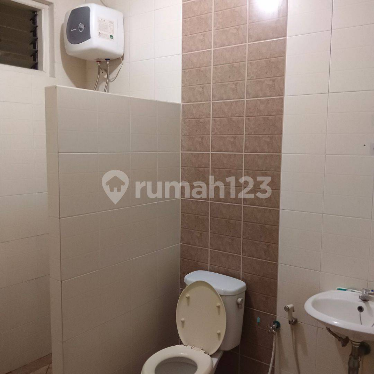 Modern House with Air Conditioning Near Airport
