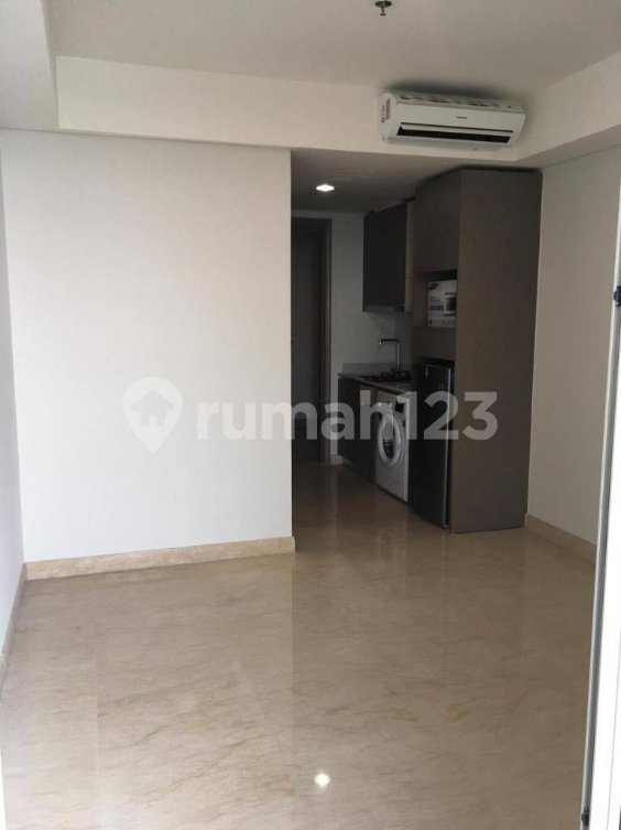 Sea View Studio Apartment in PIK Gold Coast