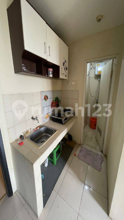 Semi-furnished 1BR Apartment with Pool View