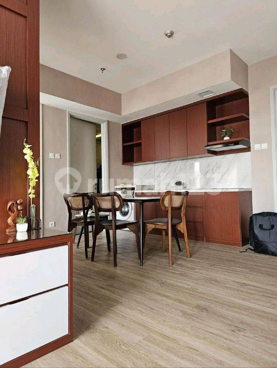 Modern 2-bedroom apartment with city view