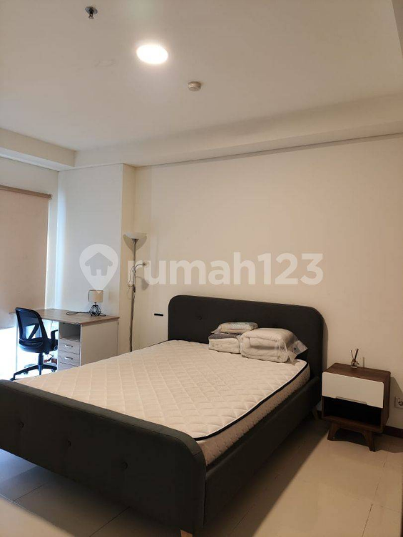 Modern Furnished Apartment Near Baywalk Mall