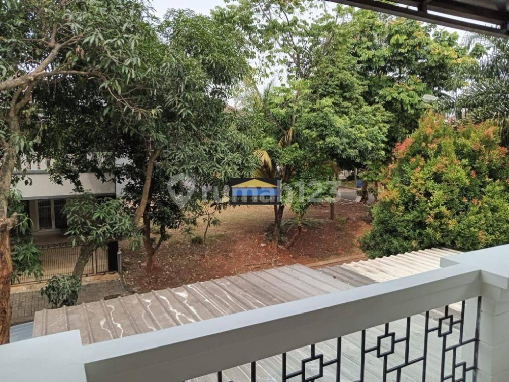 Modern 2-Story House with 3 AC Units