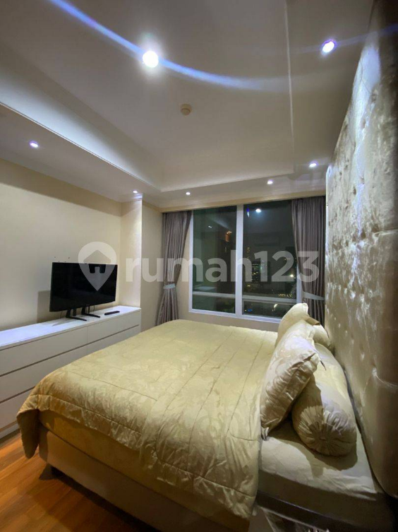Modern 1 Bedroom Apartment with City View