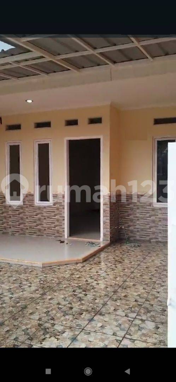 Strategic Location Modern House with Comfortable Environment