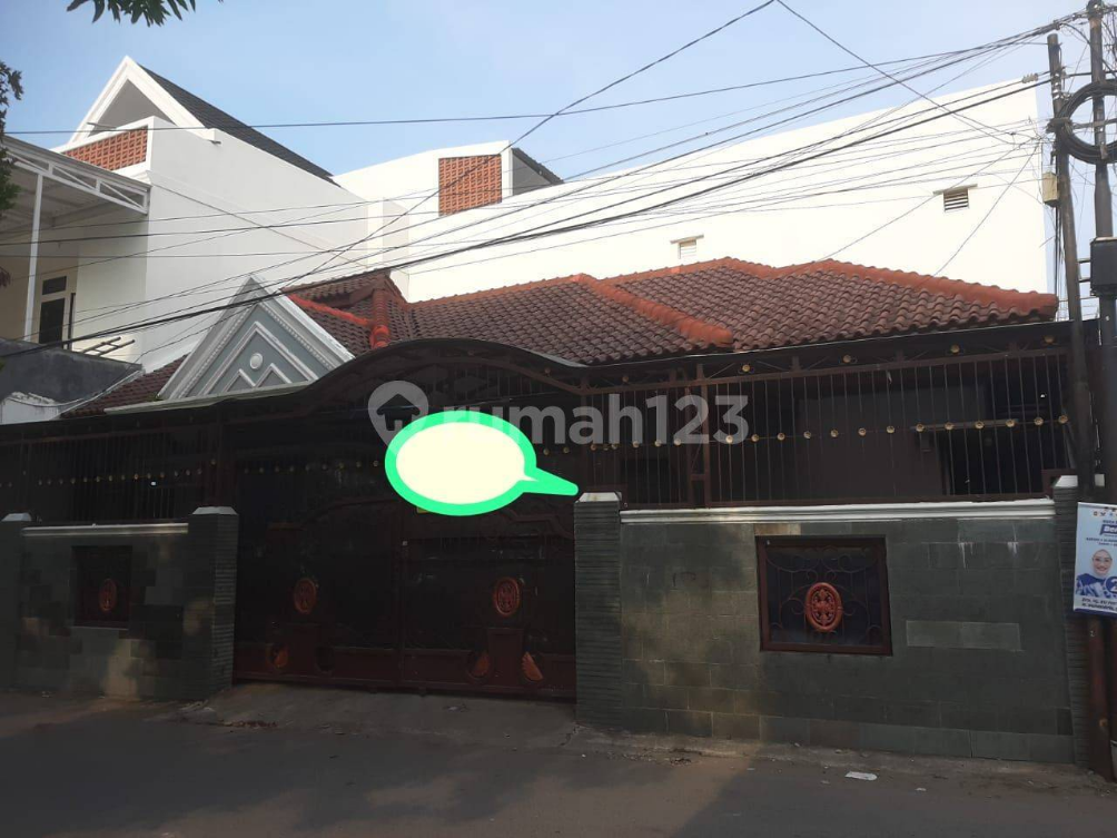 3 Bedroom House for Rent in Kerjaksan, Cirebon