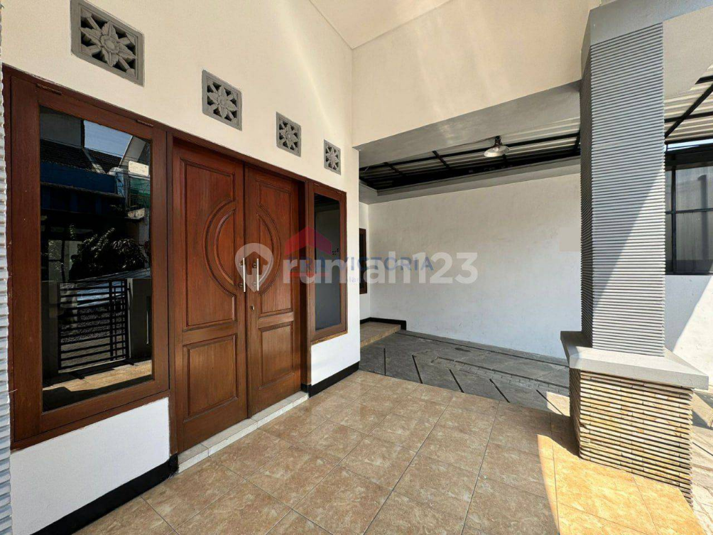 Modern 3-Bedroom House Near Toll Gate