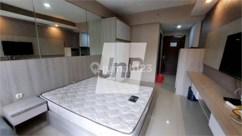 Furnished Studio Apartment with Pool View