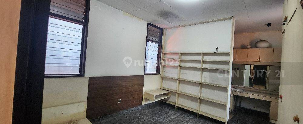 Modern Apartment Near Senayan with Garden Access