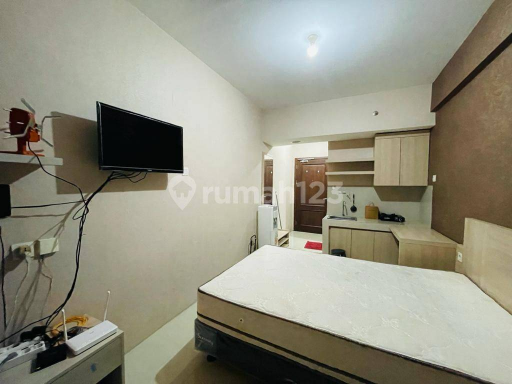High Floor Studio Apartment with City View