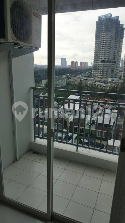 Unfurnished Studio Apartment with Golf View